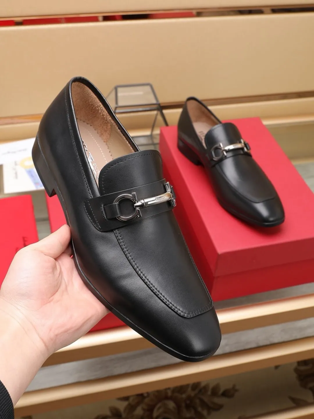 P620💰🔥《Ferragamo》👏Latest • High-end top brand luxury ~ purchasing agency, top quality ~. New fashionable business men's shoes🔜The uppers are made of original open-edge beaded cowhide➕cowhide·lining, with fine workmanship. The original stylish and soft combination wear-resistant and non-slip outsole is light and comfortable on the feet. The real thing looks better in real life. Size: 38/45